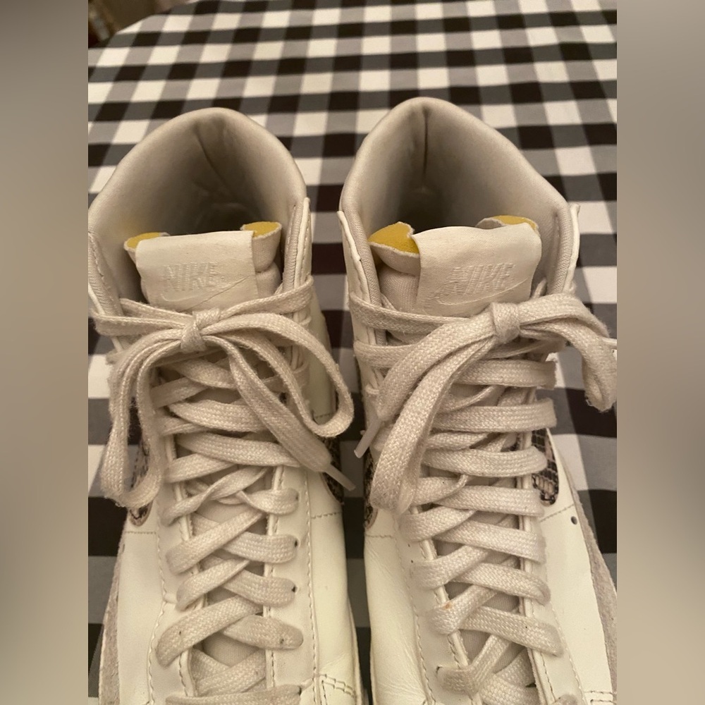 Nike Blazers '77 SE Mid Snakeskin W women’s size 8 - Picture 5 of 12